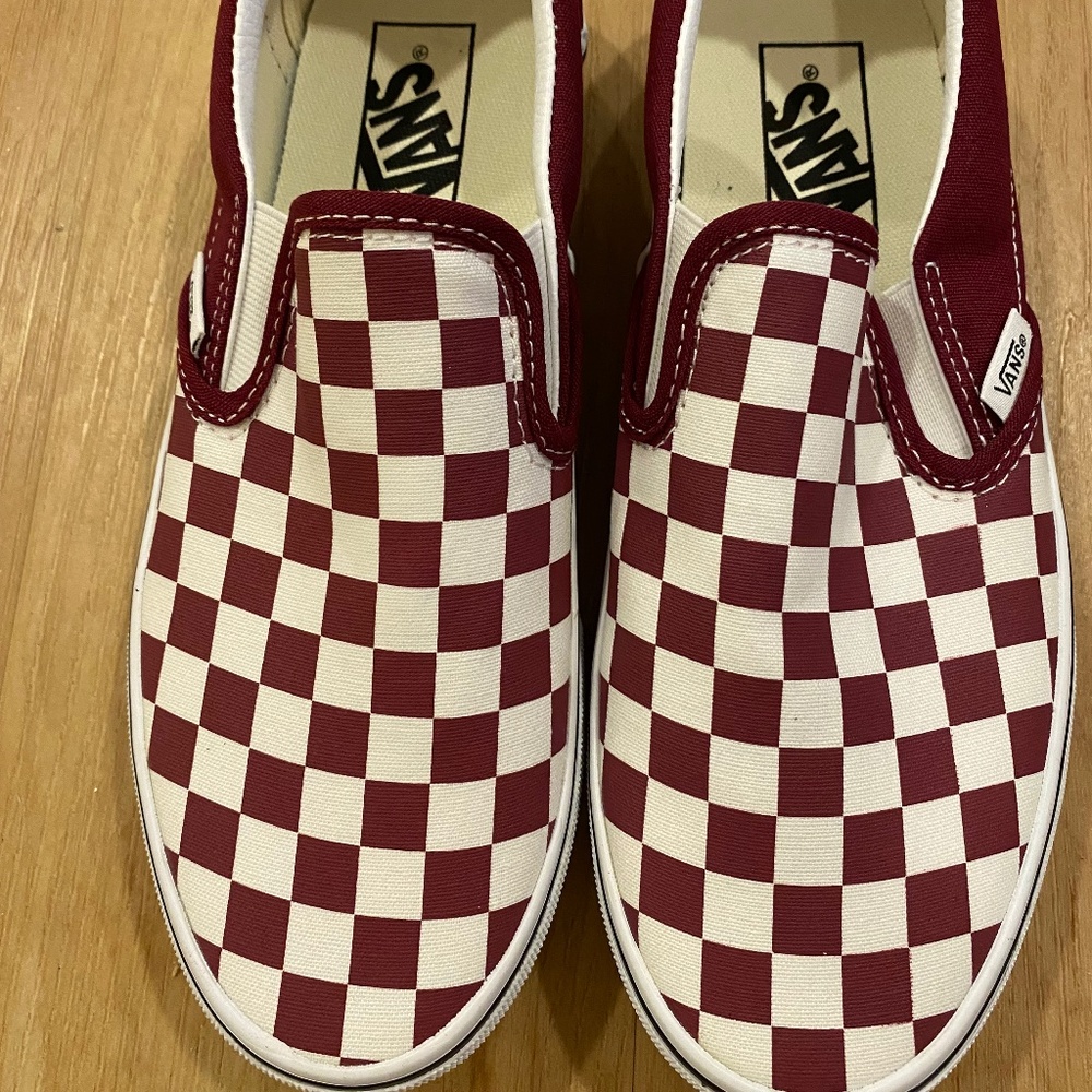 Vans NIB Classic Slip-on checkerboard women’s size 8